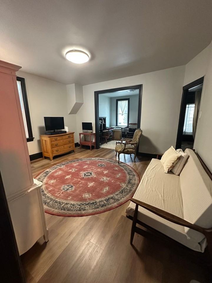 515 Pershing Ave - Photo 4 of 26