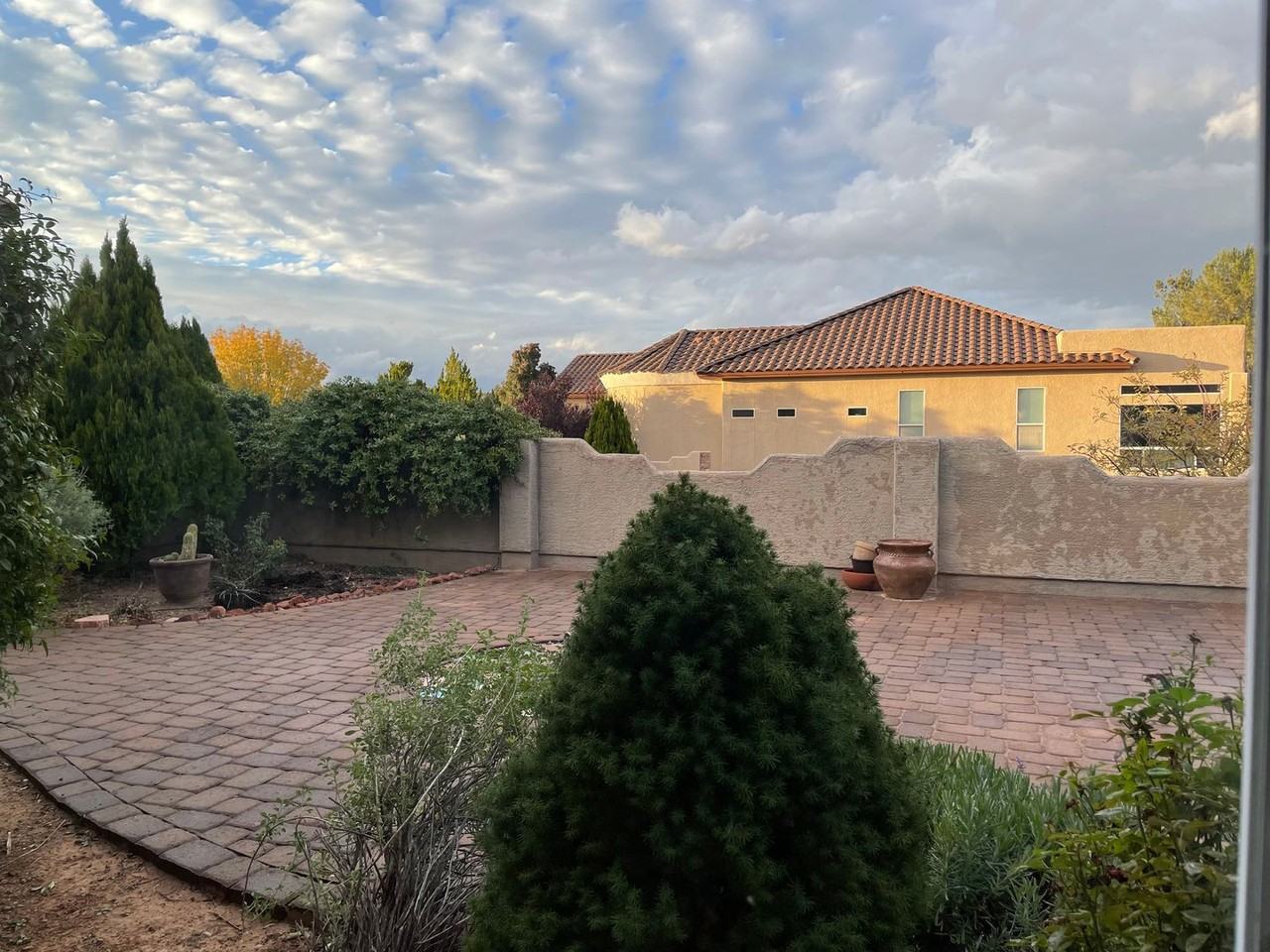 5715 E La Privada Dr - Photo 4 of 28