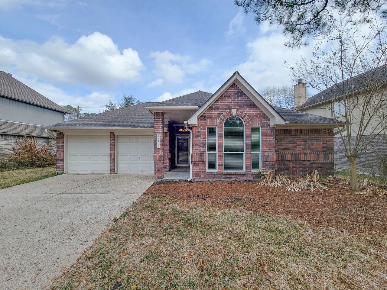 14407 Sun Harbor Dr - Photo 2 of 40