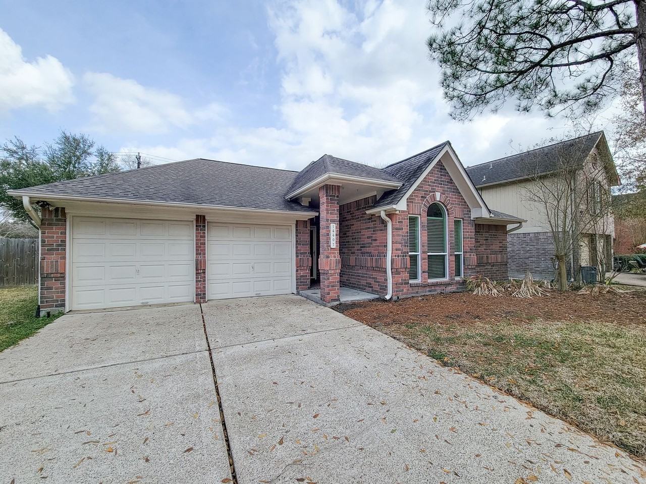 14407 Sun Harbor Dr - Photo 3 of 40