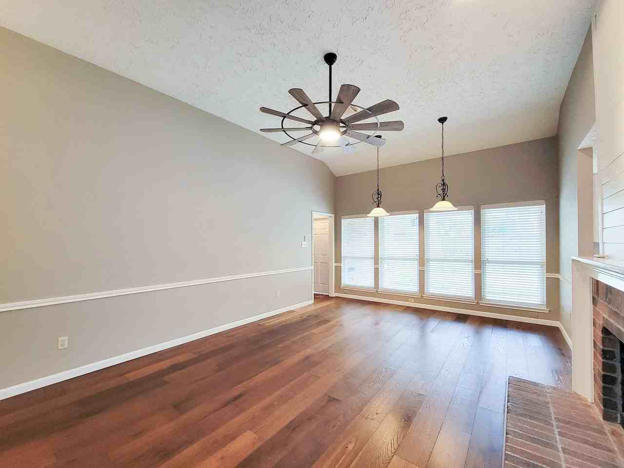 14407 Sun Harbor Dr - Photo 5 of 40