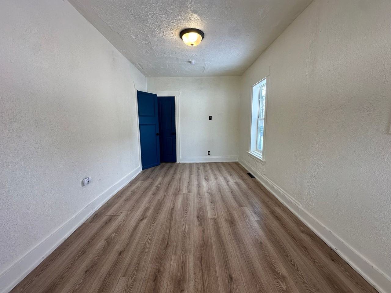 89 Somerset Ave - Photo 5 of 12