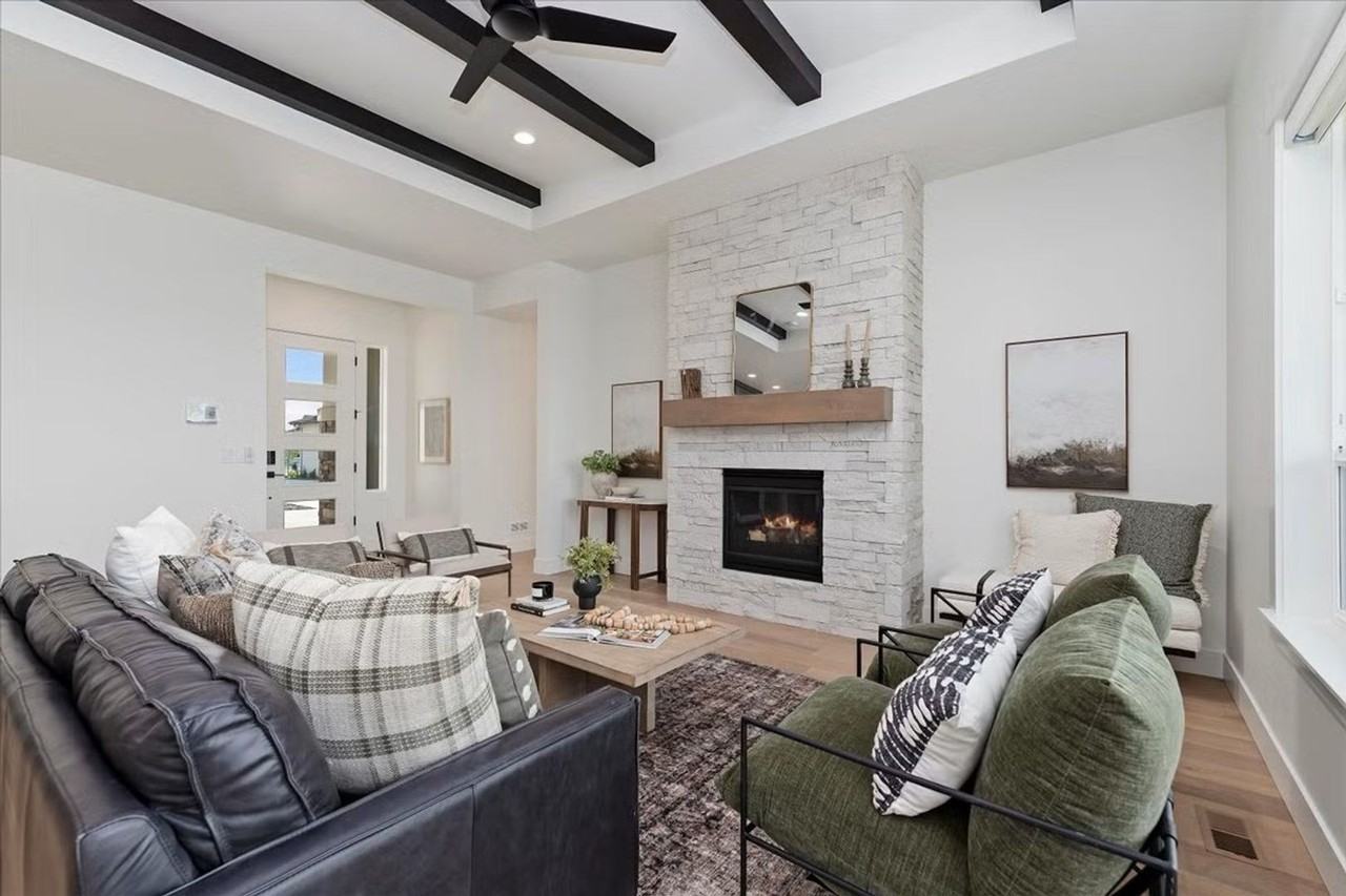 11321 S Corballis Ln - Photo 5 of 38