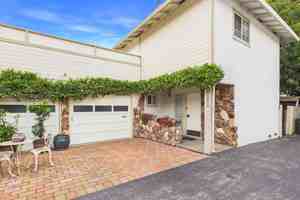 featured image of 1333 Regent St