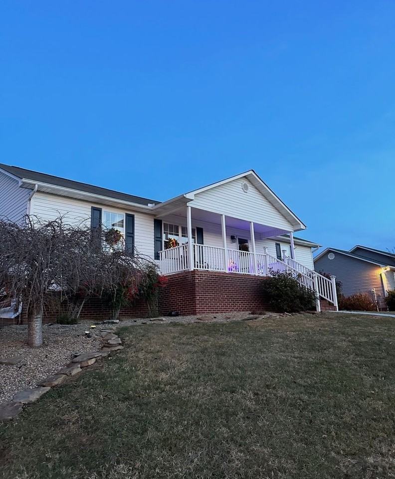 336 Deer Ridge Dr - Photo 3 of 11