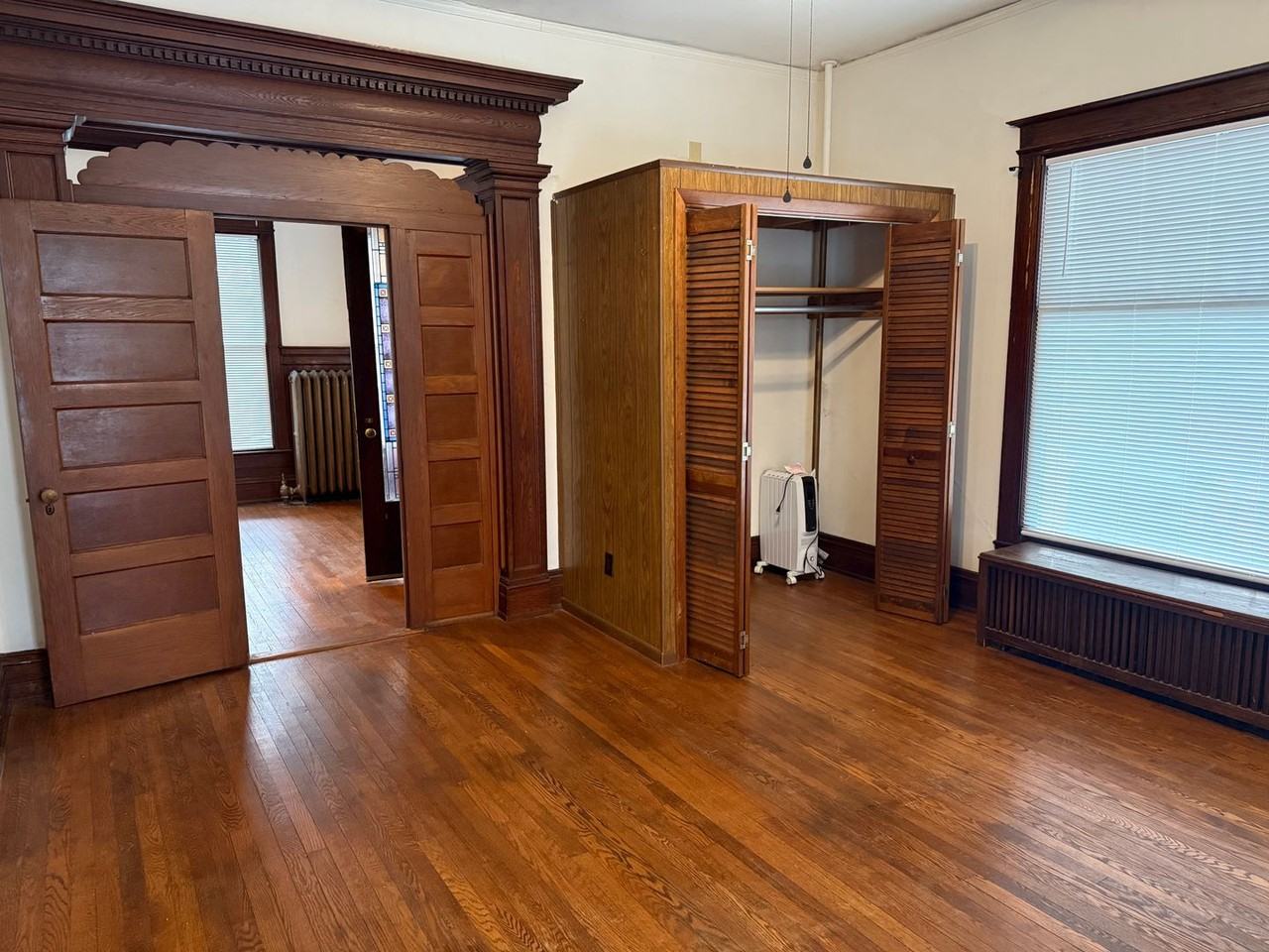 660 Chestnut St - Photo 3 of 12