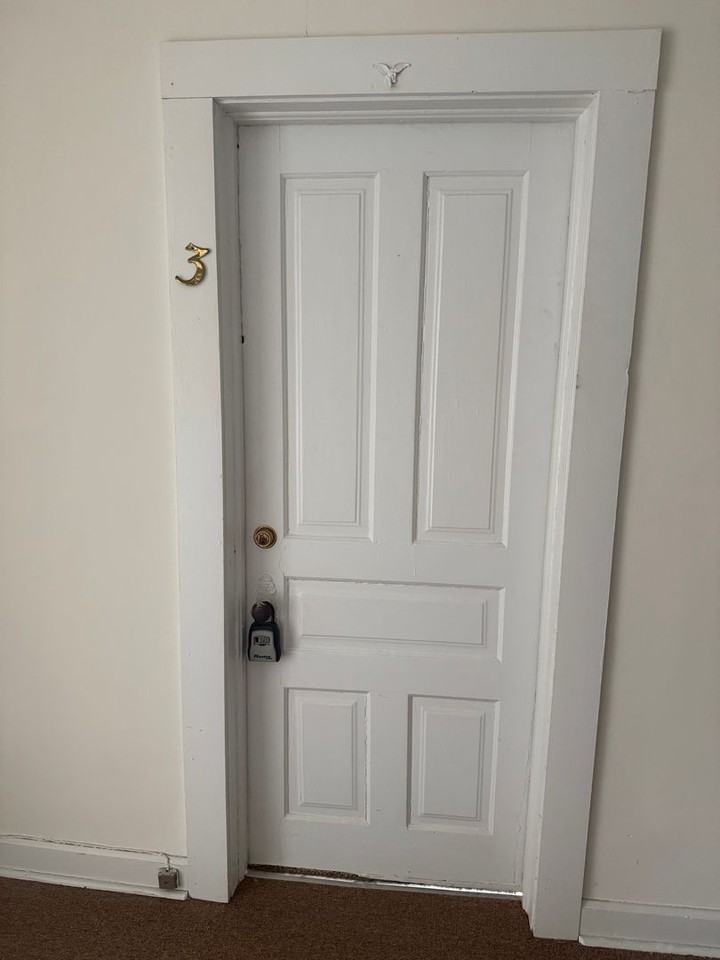 667 Chestnut St - Photo 2 of 12