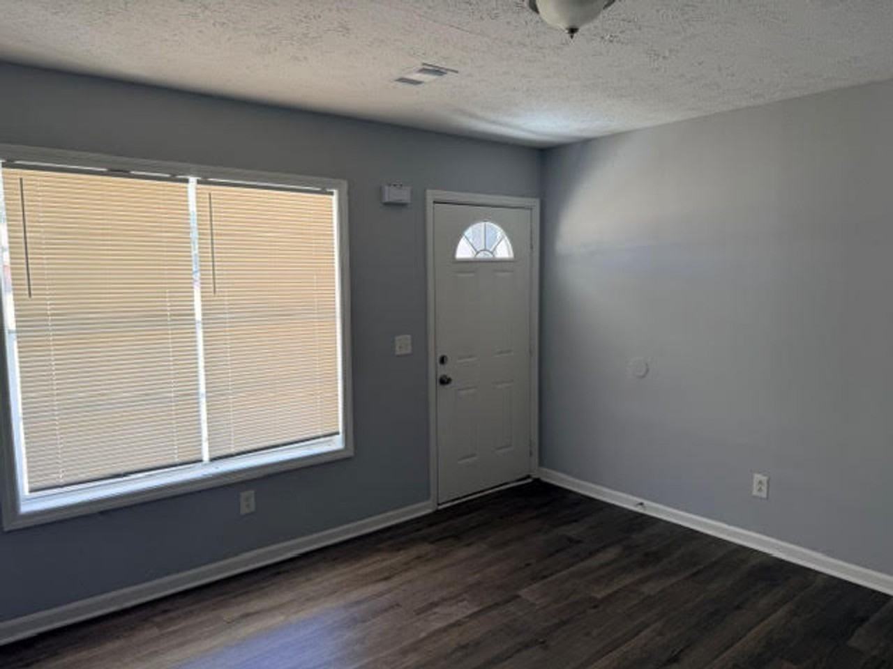 8319 Glenwoods Ter - Photo 3 of 14