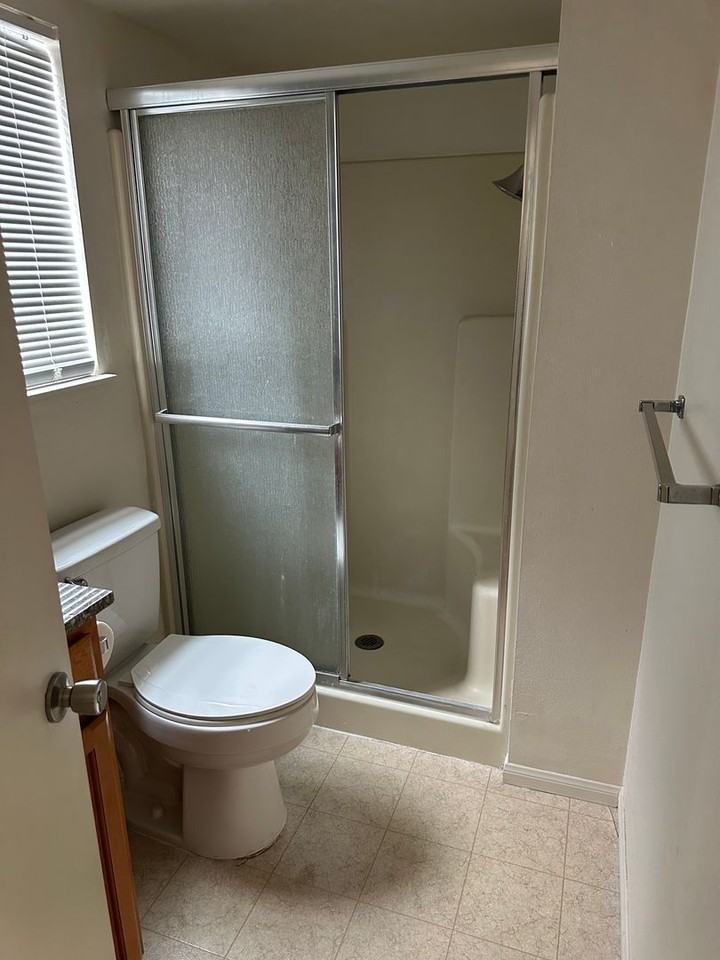 1316 Chestnut St - Photo 5 of 15