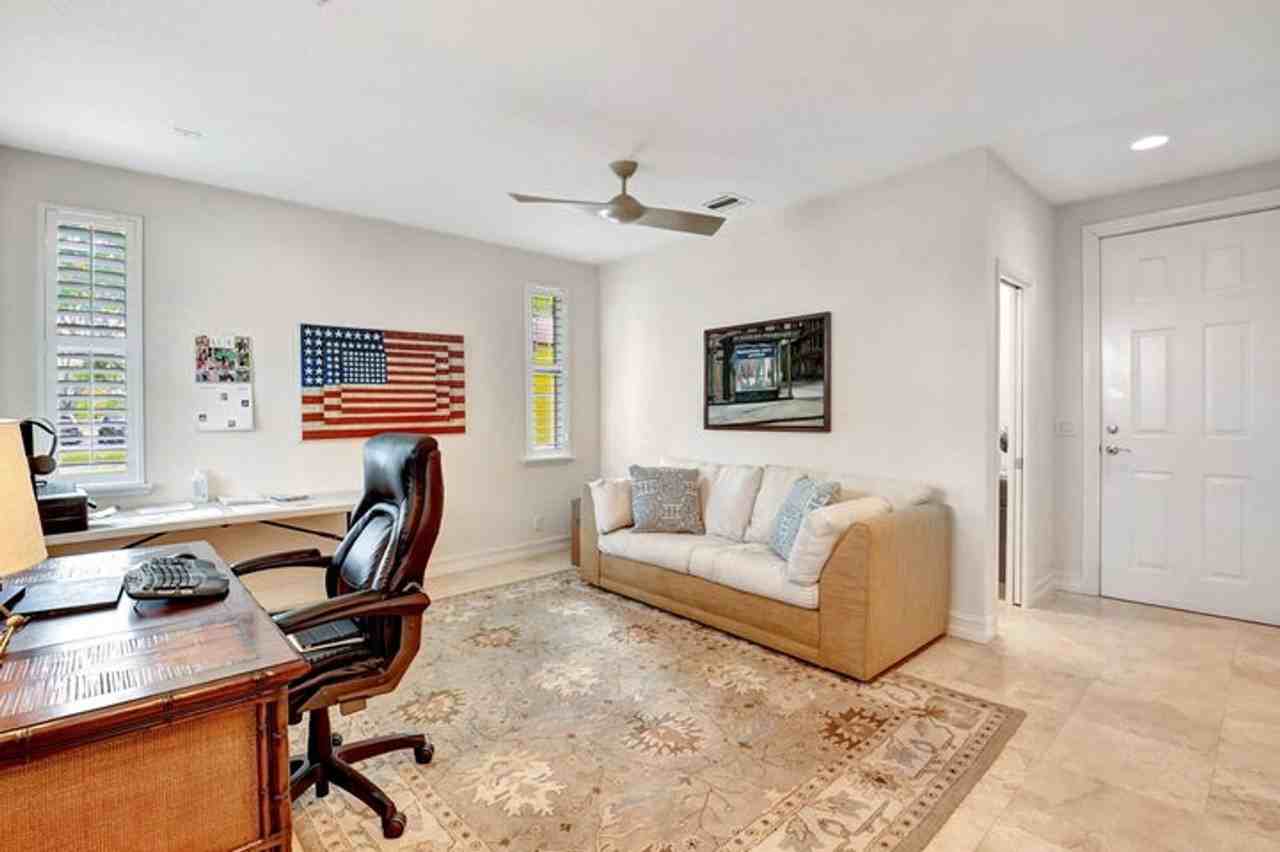 122 Sw 1st Ave - Photo 6 of 48