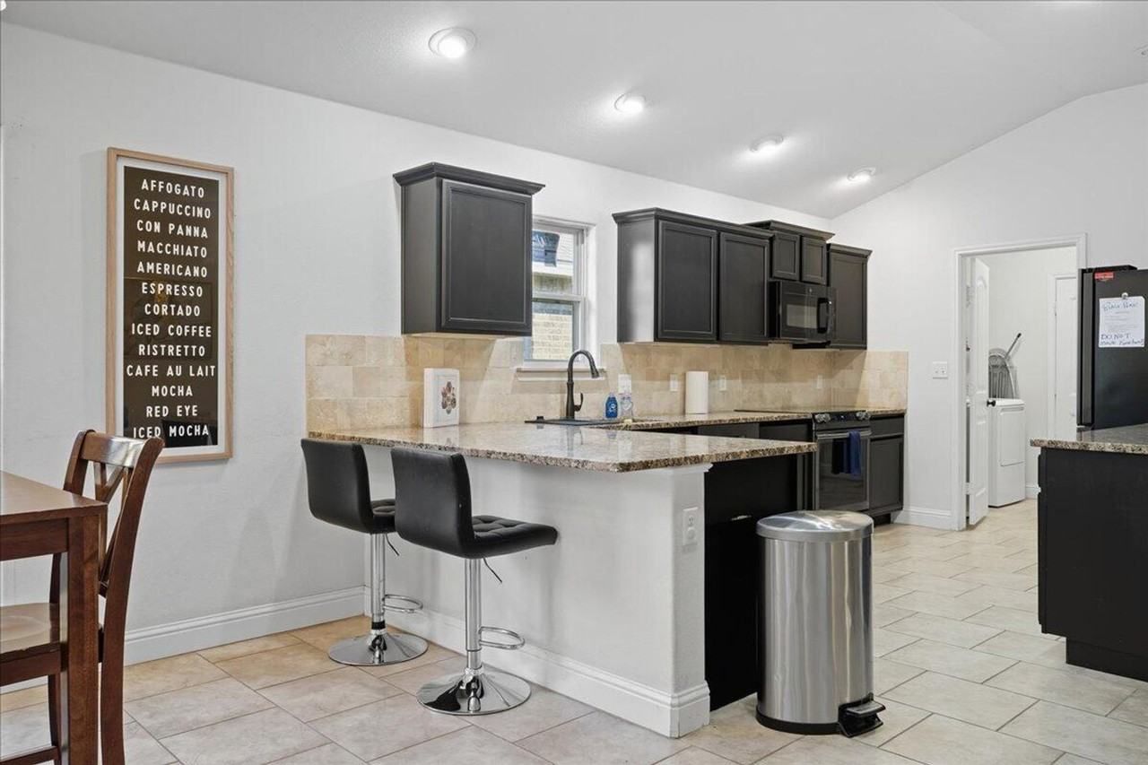 9606 Ross Ave - Photo 7 of 26