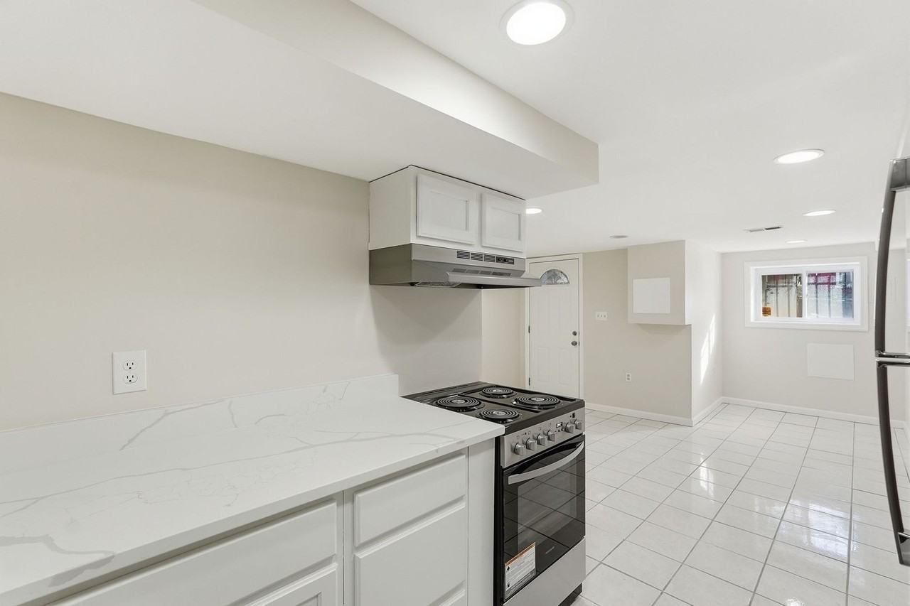 58 Quincy Pl NE - Photo 6 of 50