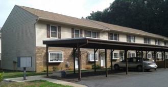 2049 Mary Ellen Ln - Photo 1 of 1