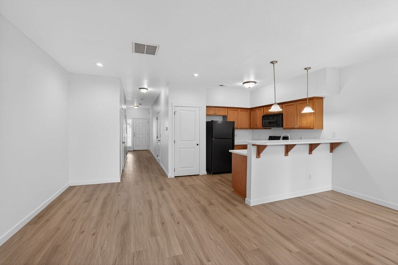 6568 Ne Deer Run St - Photo 6 of 14