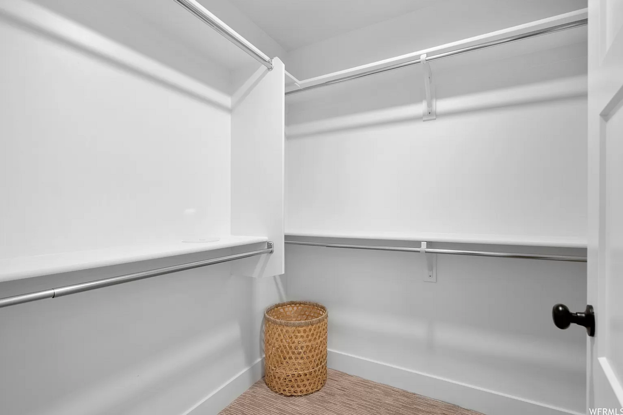 649 E 360 S - Photo 5 of 23