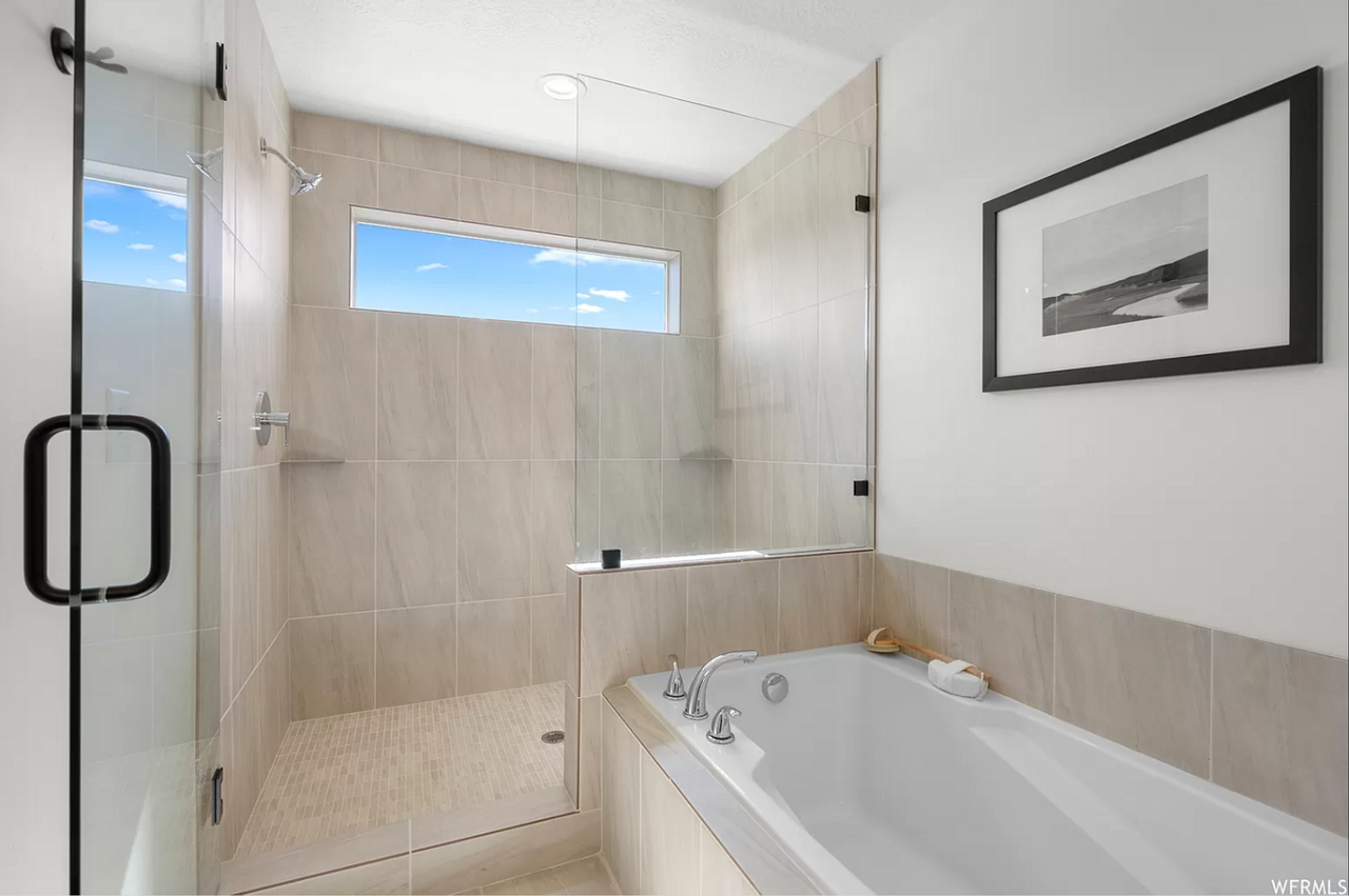 649 E 360 S - Photo 7 of 23