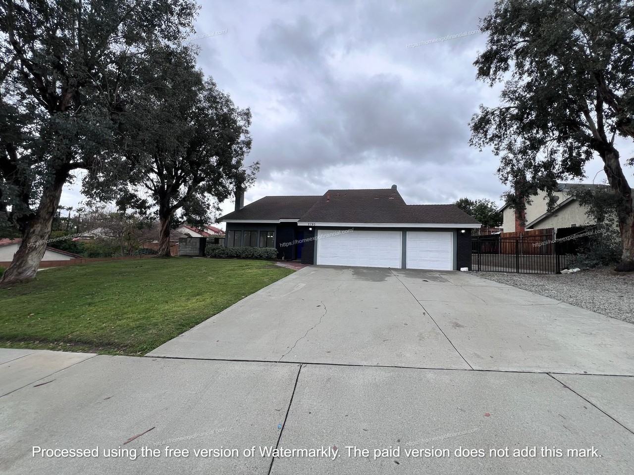 2190 Trafalgar Ave - Photo 2 of 50