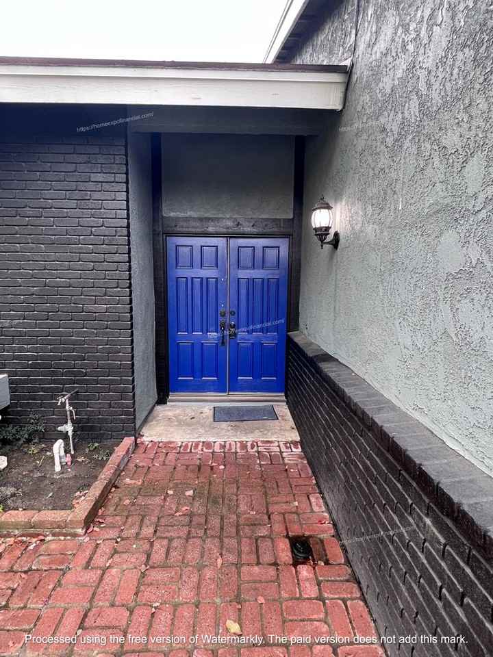 2190 Trafalgar Ave - Photo 7 of 50