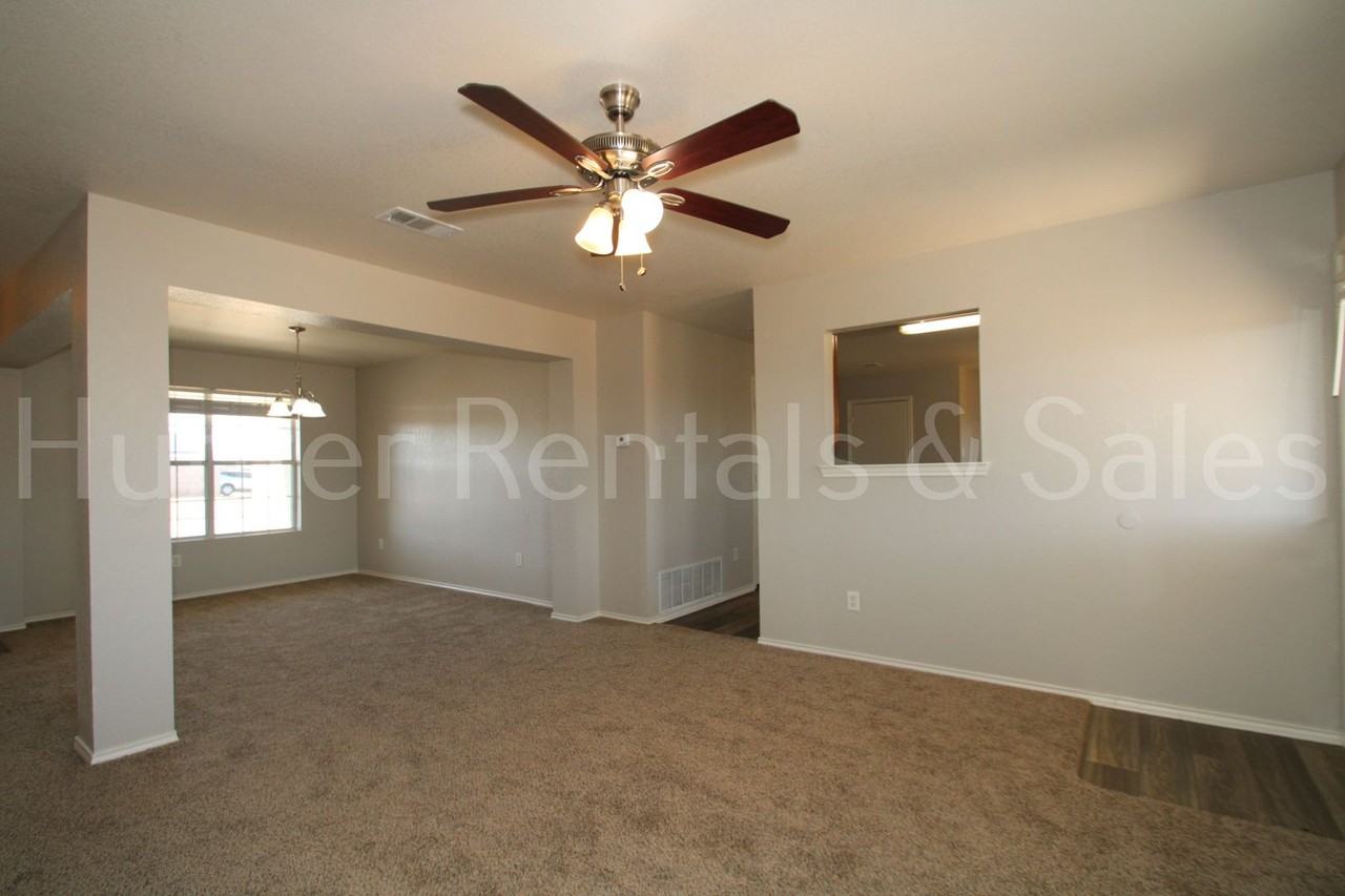 4916 Judson Ave - Photo 6 of 30