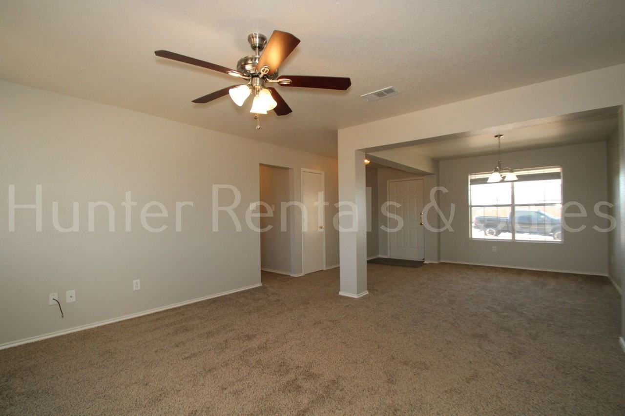 4916 Judson Ave - Photo 7 of 30