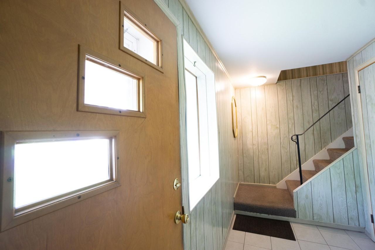 123 Houston Ave - Photo 2 of 14