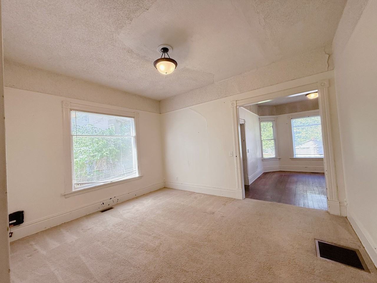 1406 Franklin St - Photo 3 of 28