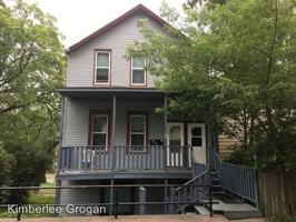 featured image of 830 E 6th St