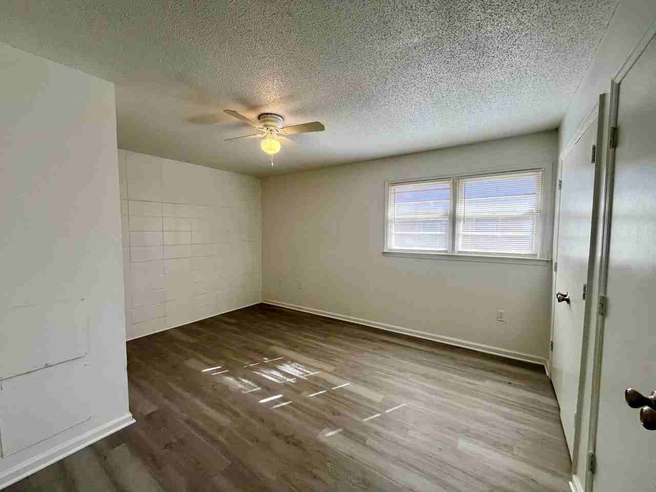 2409 University Drive - Photo 7 of 10