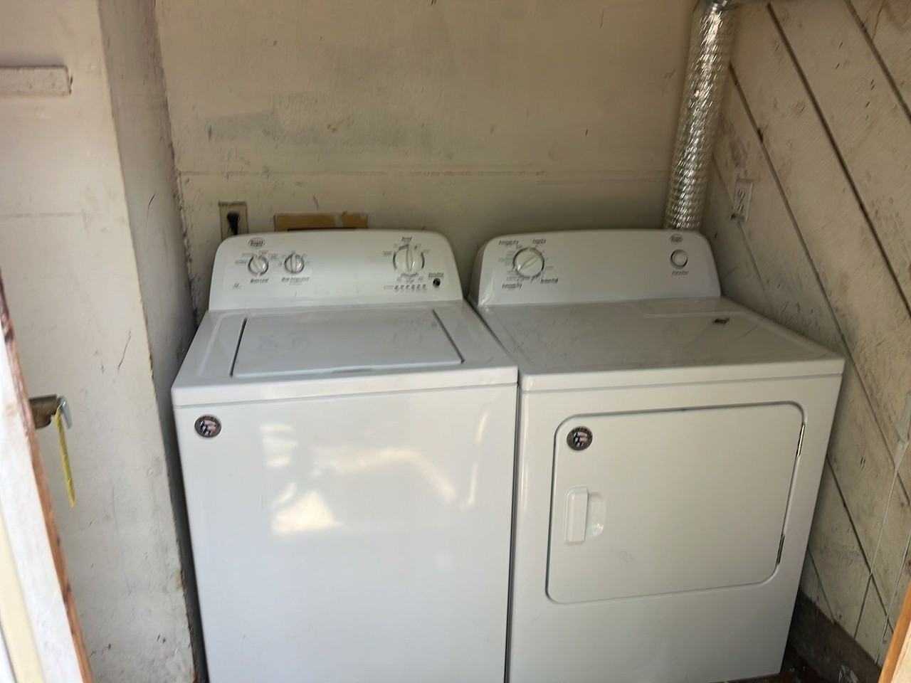 408 Murat St - Photo 4 of 16