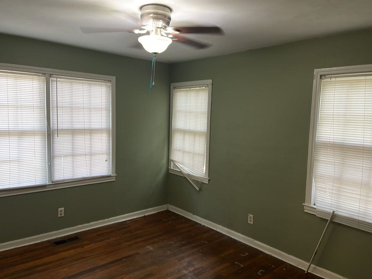 408 Murat St - Photo 3 of 16
