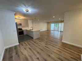 featured image of 833 S Bedford St