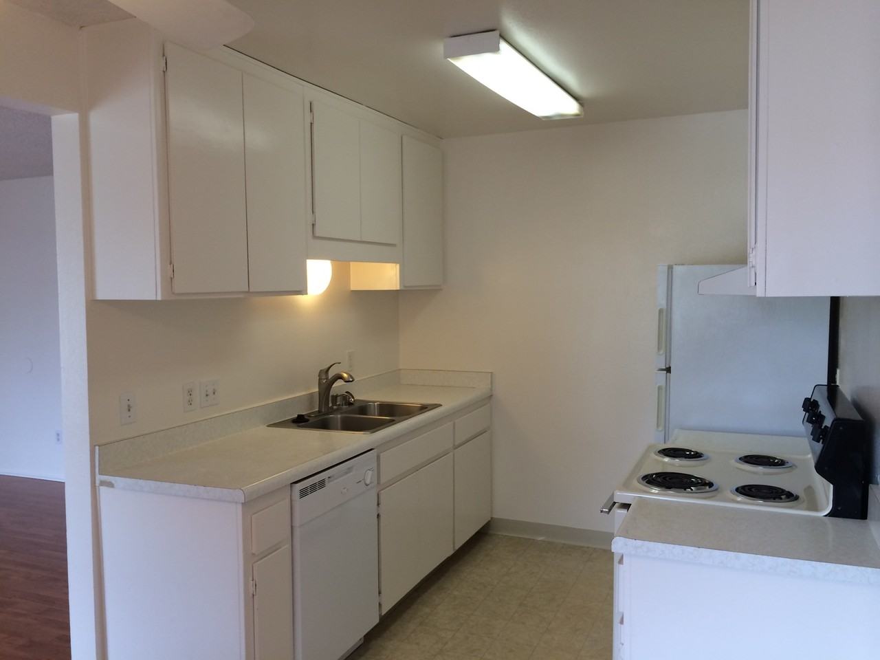 994 Leslie Rd #5 - Photo 7 of 16