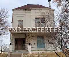 featured image of 901 S 14th St