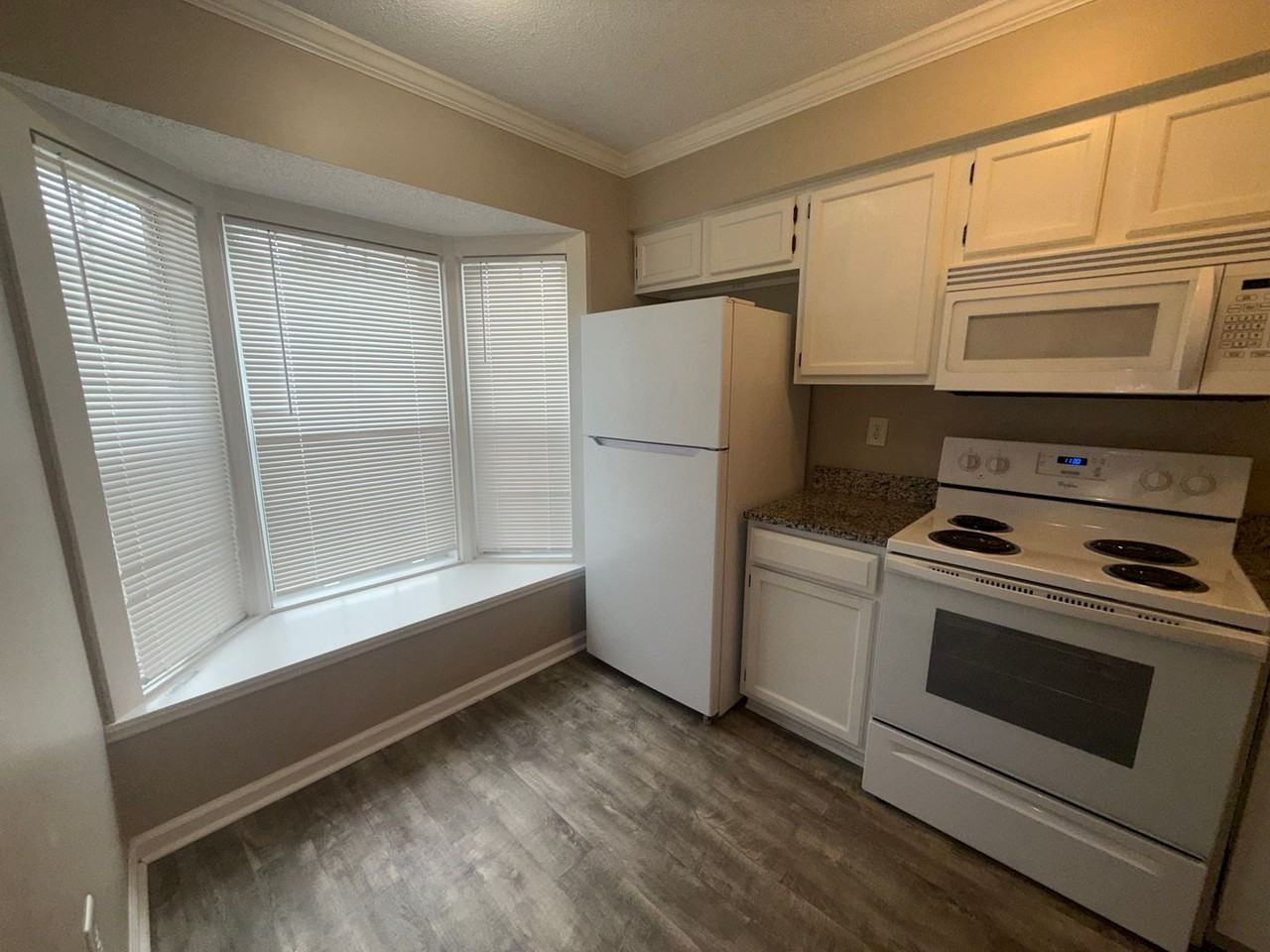 202 Heritage Pkwy - Photo 3 of 15