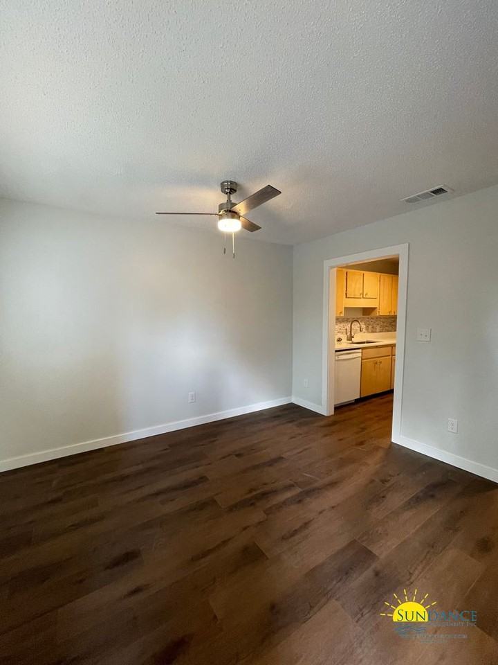 40 4th Ave - Photo 2 of 16