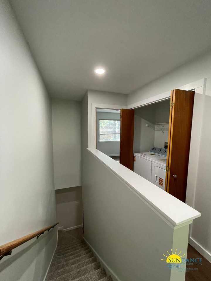 40 4th Ave - Photo 7 of 16