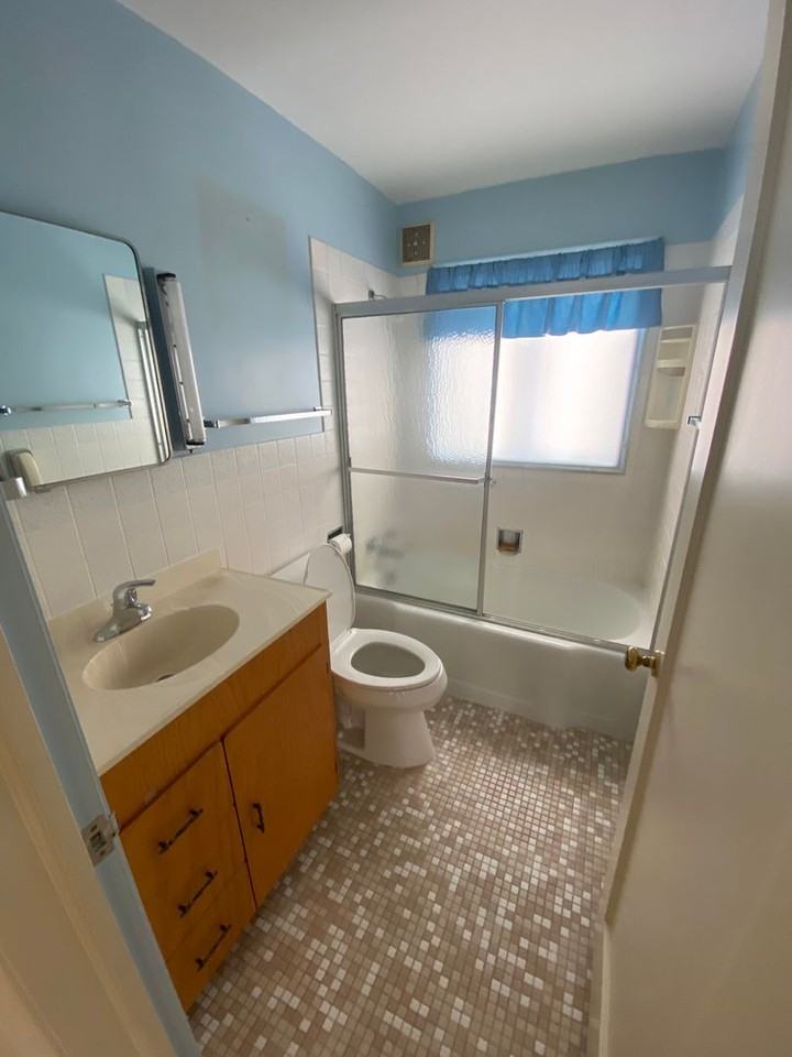 218 W Saint Marie St - Photo 4 of 18