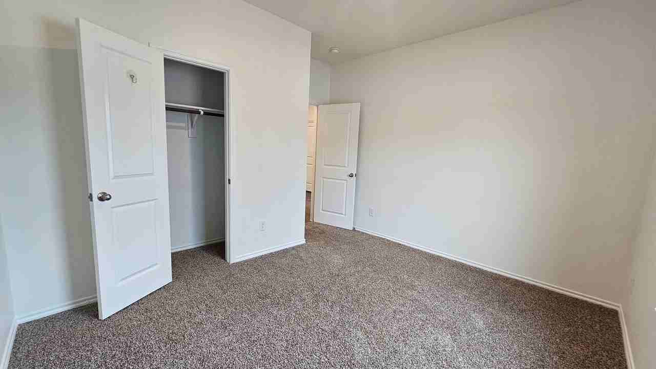 813 Fueller Dr - Photo 7 of 47