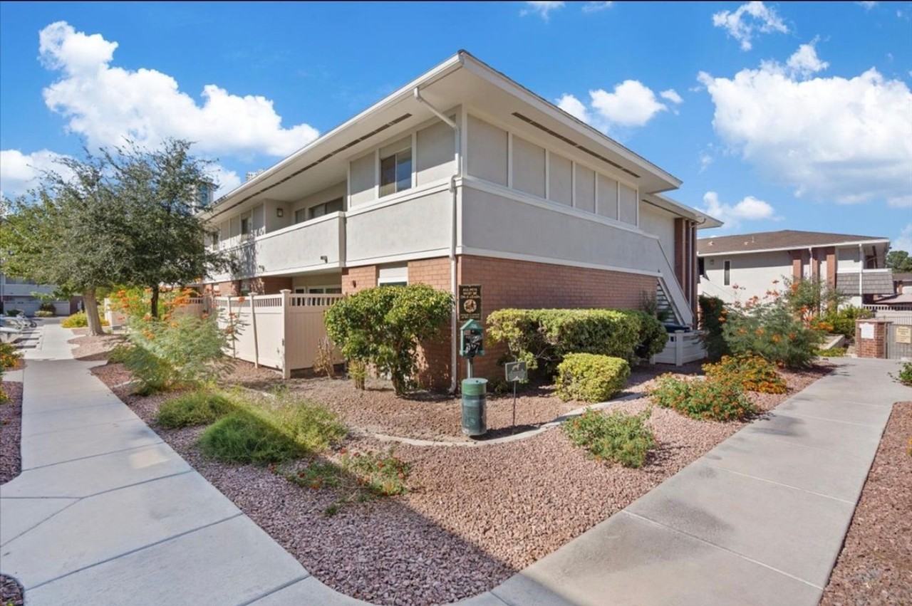 669 Oakmont Ave #3708 - Photo 2 of 33