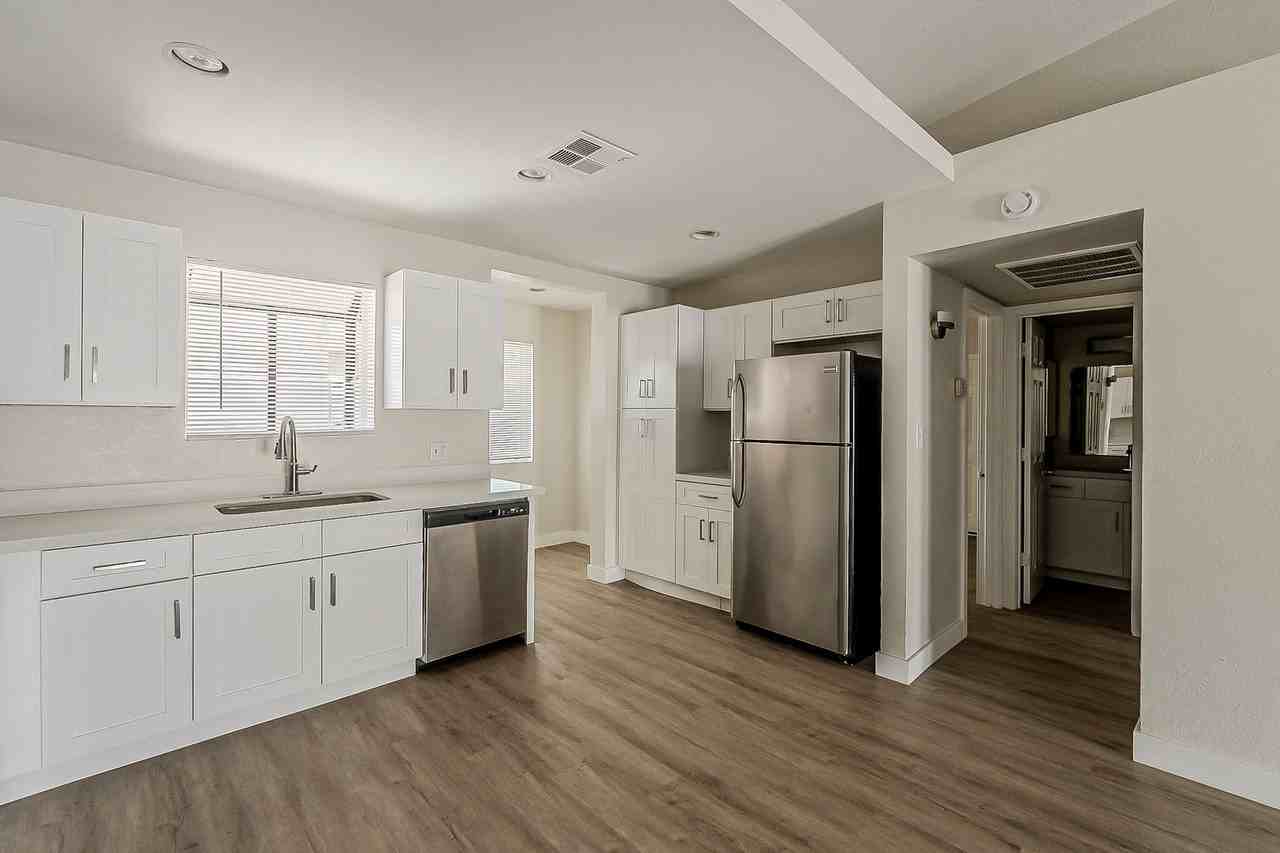 3066 N 24th Ln - Photo 4 of 16