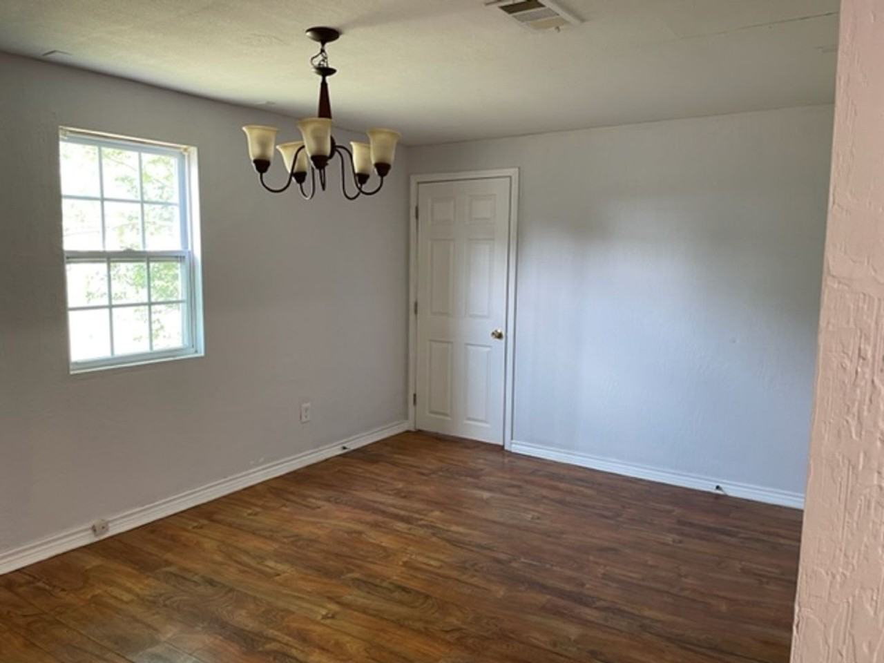 801 S Dallas St - Photo 2 of 8