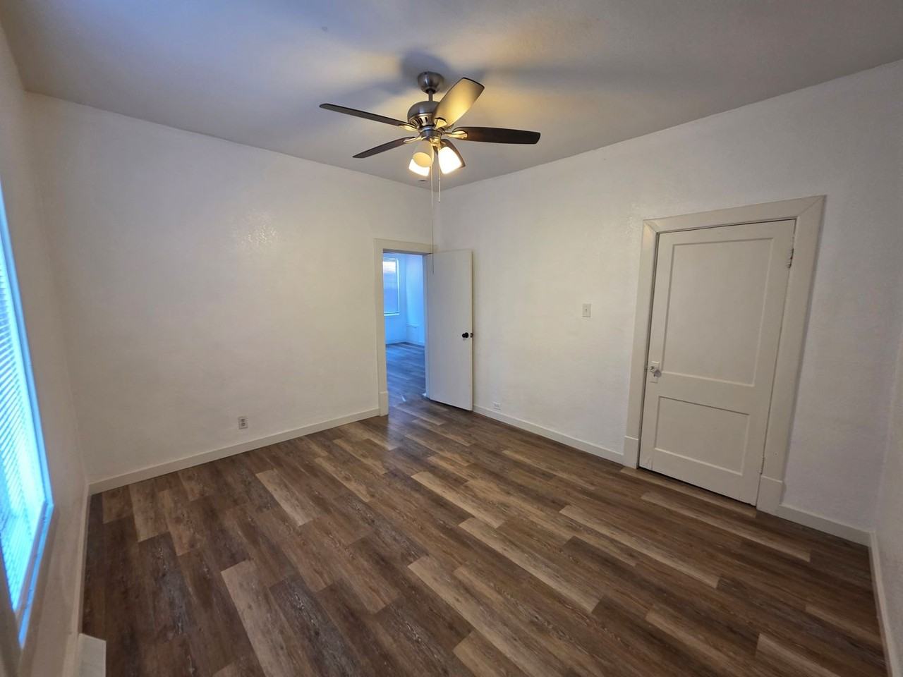 641 Newton St - Photo 4 of 7