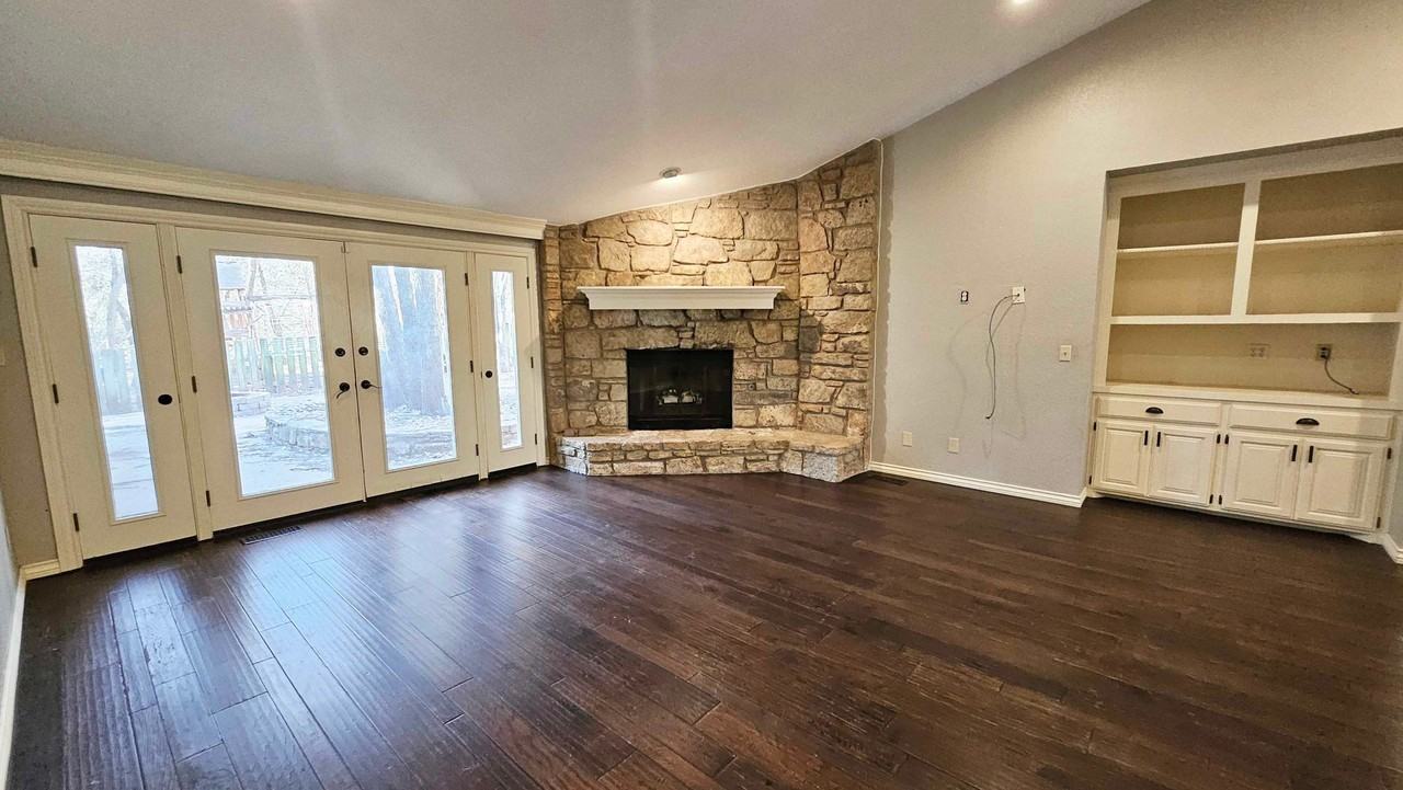 1212 Knights Bridge Rd - Photo 5 of 28