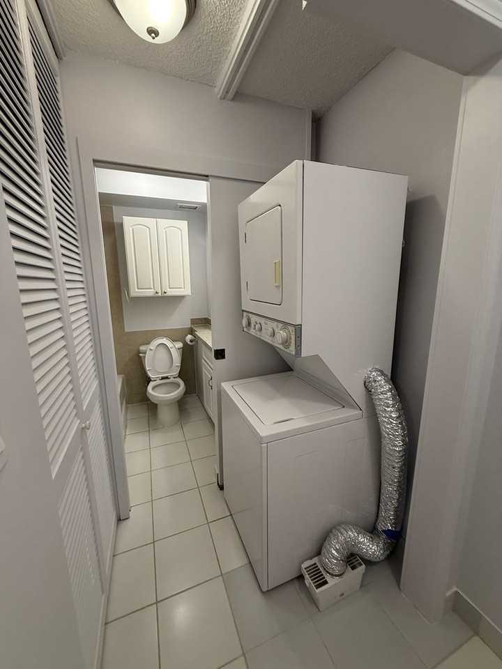 FAIRWAY VILLA - Photo 3 of 5
