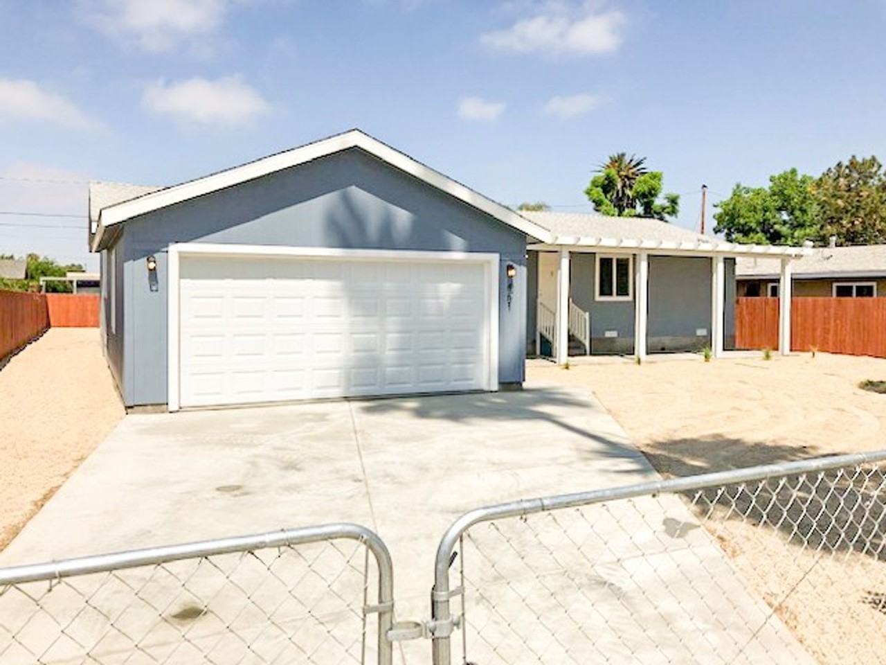 451 N Franklin St - Photo 4 of 32