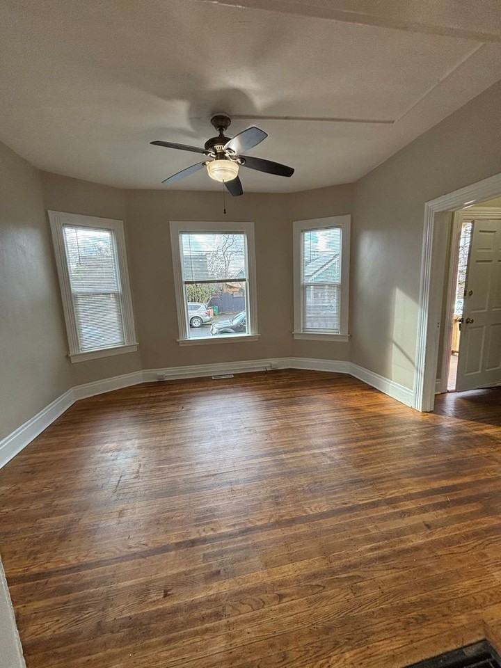 5312 Ne 16th Ave - Photo 4 of 15