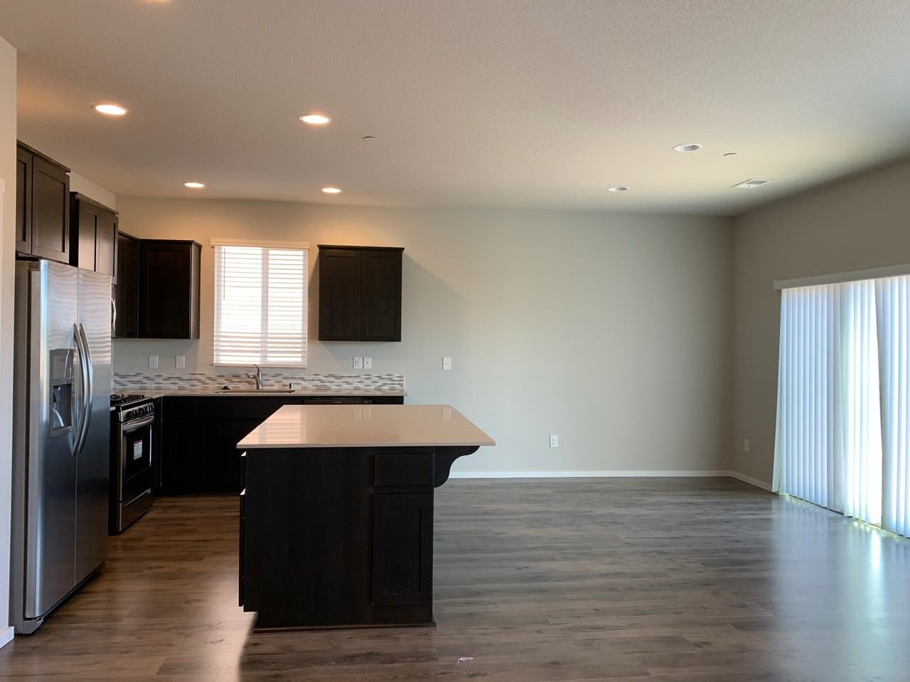 1718 Ne 37th Ave - Photo 6 of 27