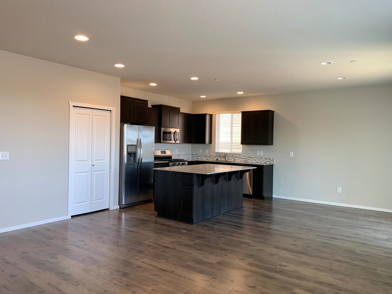 1718 Ne 37th Ave - Photo 7 of 27