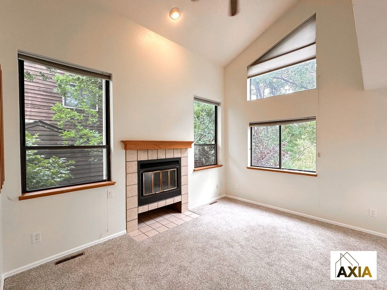 56 Mineola Ct - Photo 2 of 15