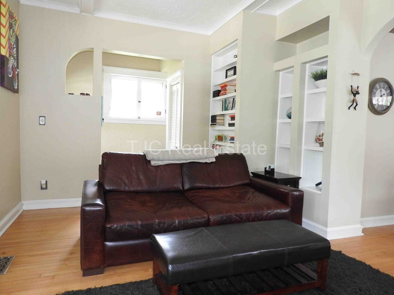 2322 Cherry St - Photo 4 of 15